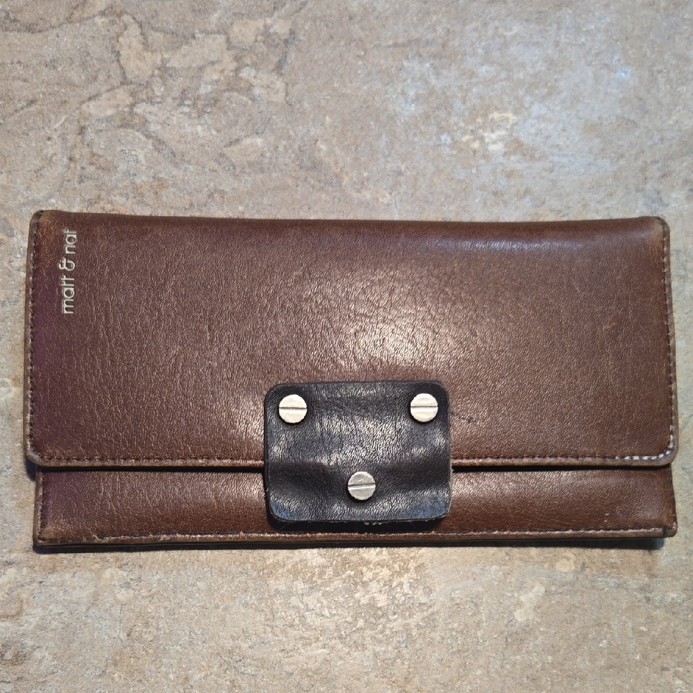 Matt & Nat Brown Wallet with Black Snap